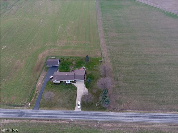 3rd image of 11086 Eby Rd