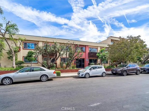 5414 Newcastle Ave APT 33, Encino, CA 91316