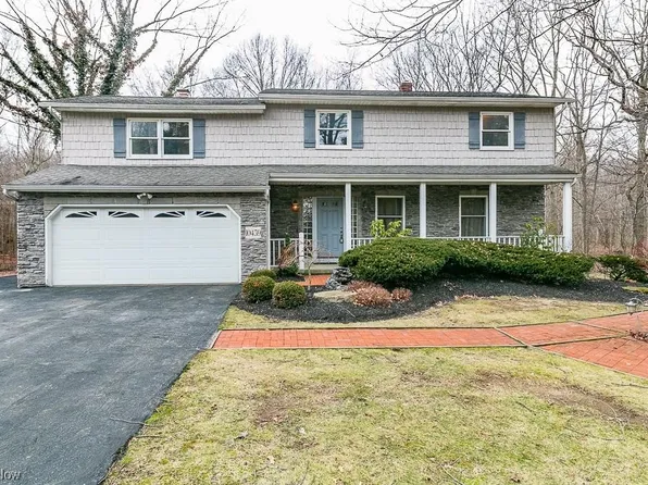 10459 Stuart Dr, Painesville, OH 44077