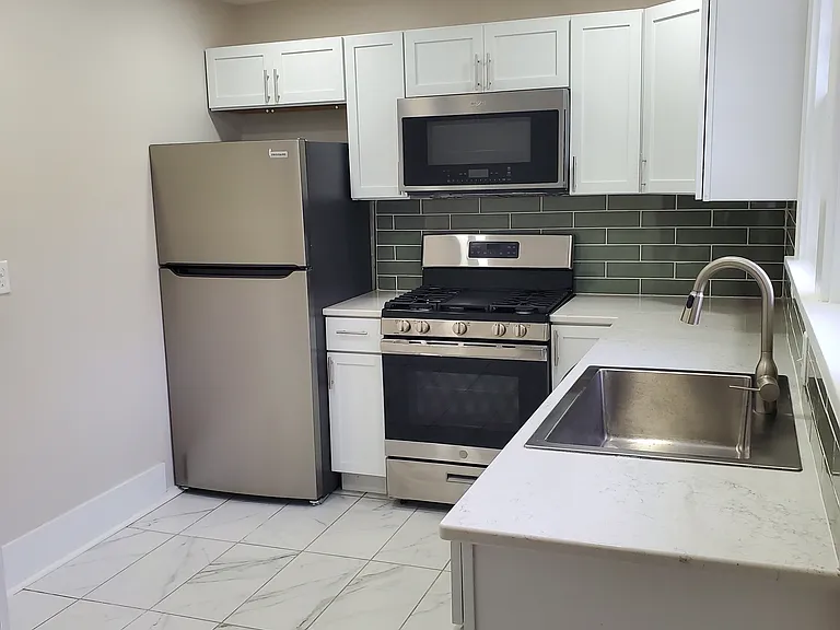 1232 Woodward Ave — Photo 12