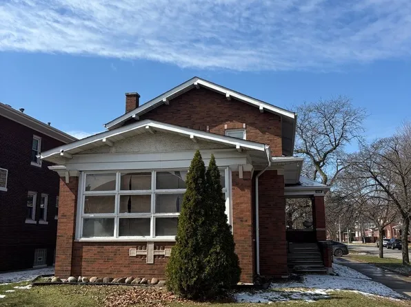 8204 S Champlain Ave, Chicago, IL 60619