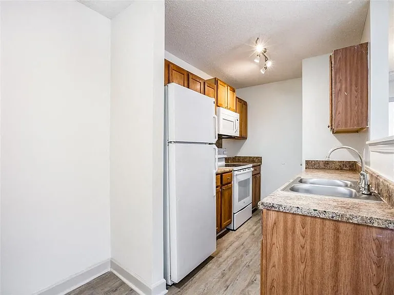 Lots of Cabinet Space