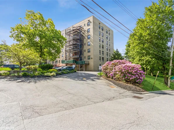 35 Stewart Place #302, Mount Kisco, NY 10549