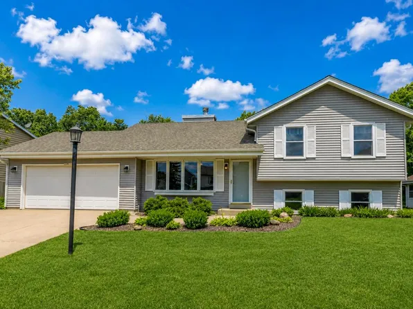 N50W14230 Fairmount AVENUE, Menomonee Falls, WI 53051