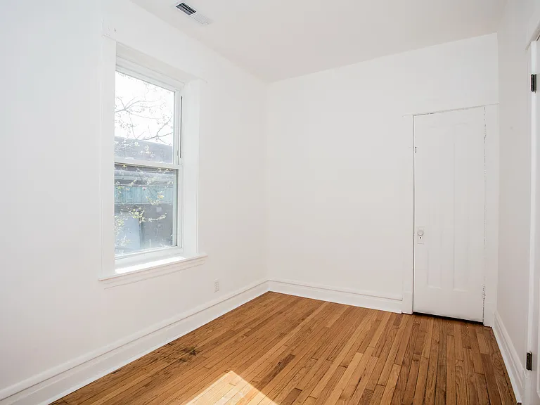 4632 W Barry Ave #2 — Photo 18