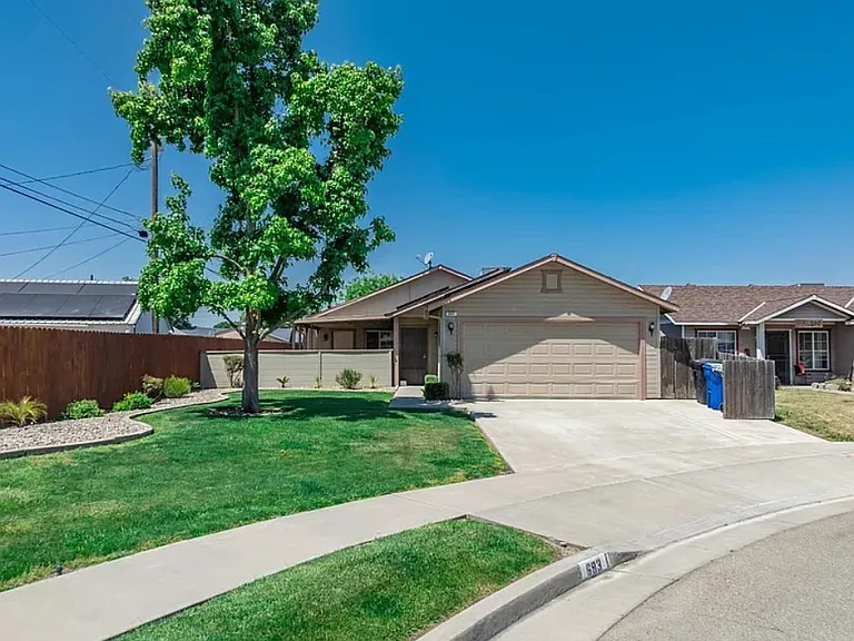 693 Basil Ct — Photo 1