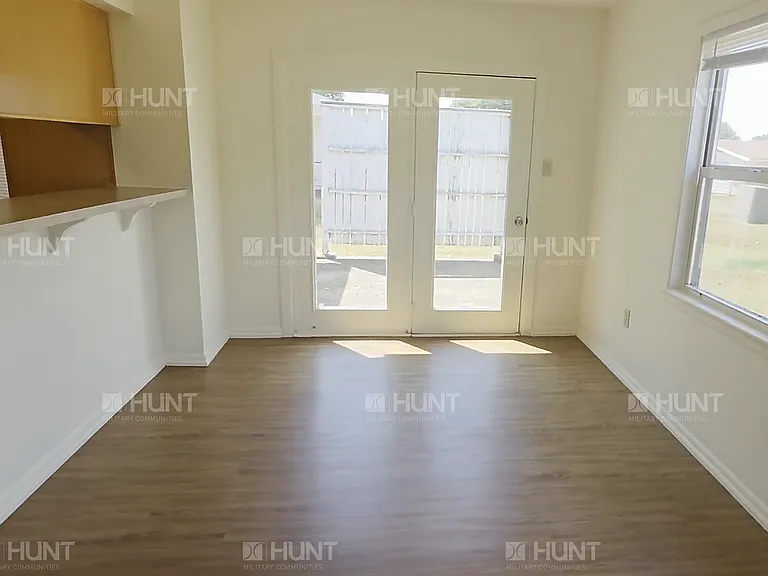 124 Georgia Ave — Photo 7