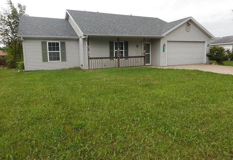 1st image of 215 Columbian Ave