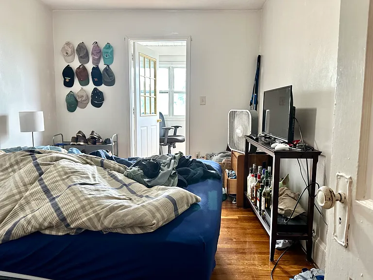 223 Summer St #3L — Photo 2