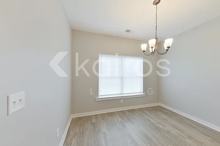 8005 Shadesbrook Dr — Photo 13