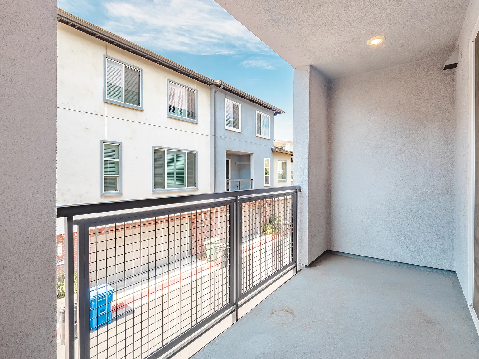 4 bed, 1880 sqft, $4,000 — Photo 3