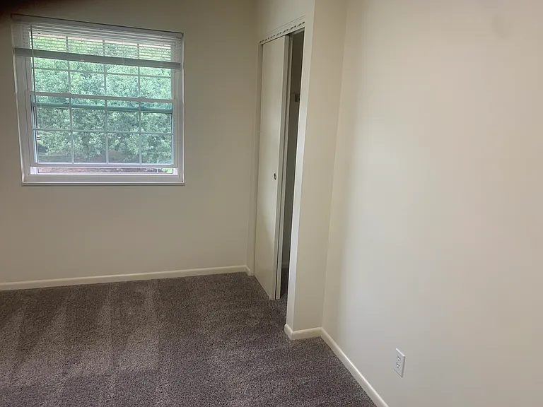16 Kyles Ln #2 — Photo 12