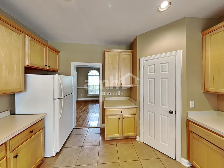 317 Stone Heath Ct — Photo 8