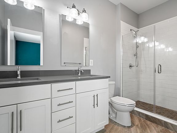 4th image of 1009 N Park Ave #1