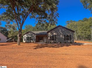 1424 Riddle Town Rd, Gray Court, SC 29645