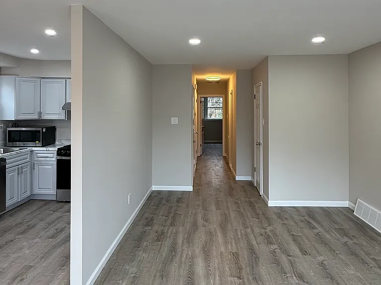 107 Alnus Pl #1 — Photo 2