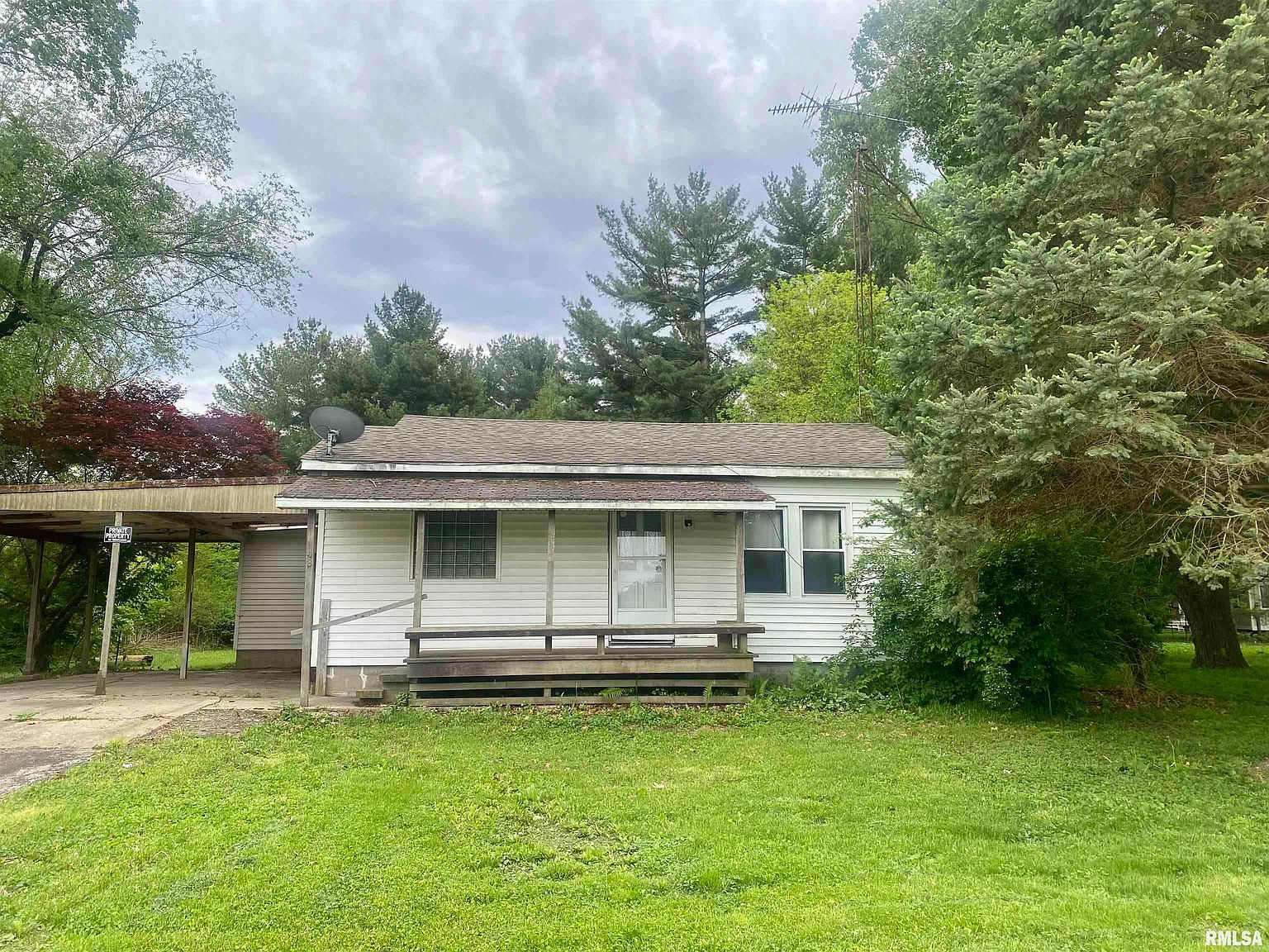 48 White Rd, Glenarm, IL 62536 | Zillow
