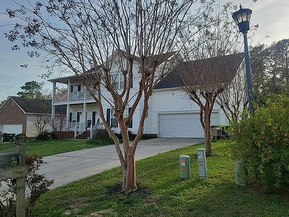 2nd image of 132 Rustic Xing