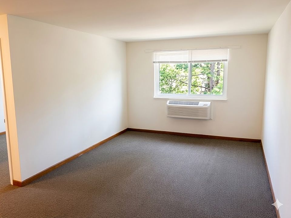 2nd image of 150 W Cedar St #13