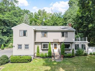 155 Winona St, Peabody, MA 01960