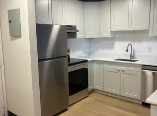 Lincoln Manor, Edmonton, AB T6L 3C2