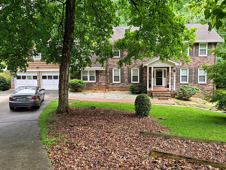 90 Martin Point Ct — Photo 1