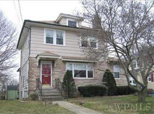 18 Ronalds Ln, New Rochelle, NY 10801