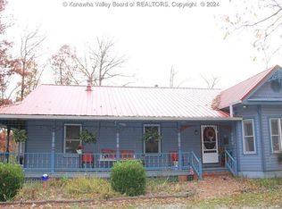 1423 Random Rd, Ripley, WV 25271