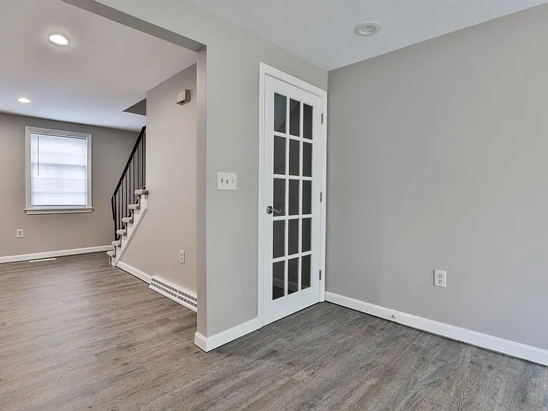 37 Cannongate III Rd — Photo 5