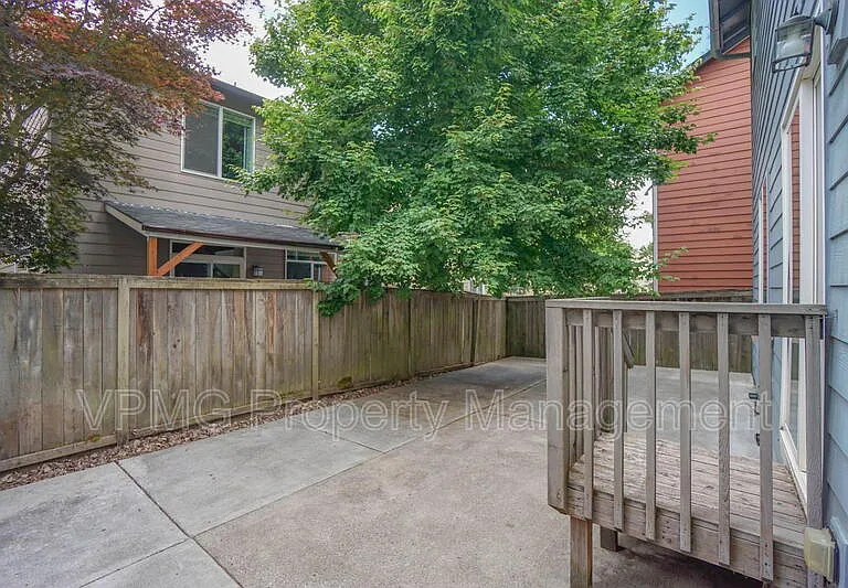 423 NW 153rd St — Photo 33