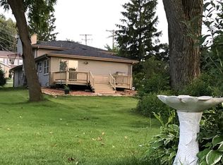 502 Crystal Lake Rd, Lake In The Hills, IL 60156