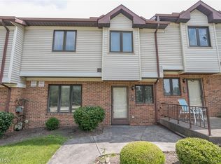 7071 Village Dr, Mentor, OH