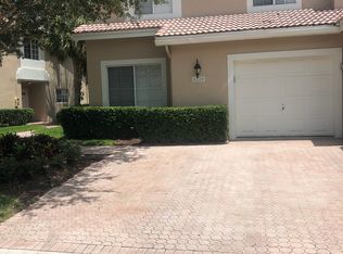 6220 NW 74th Ct, Pompano Beach, FL 33067