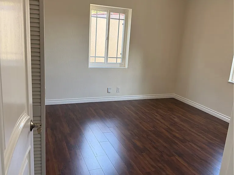 641 Corwin Ave — Photo 6