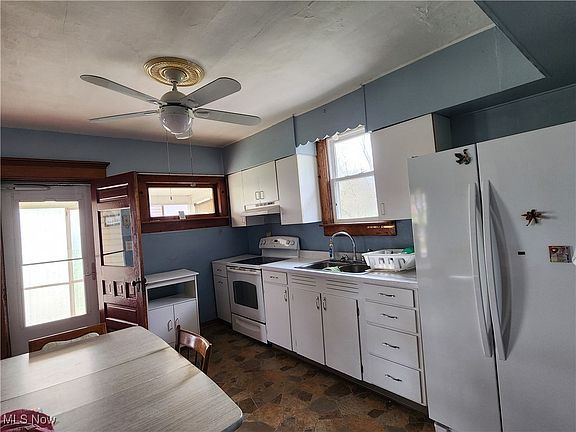 5th image of 12114 McKinley Ave