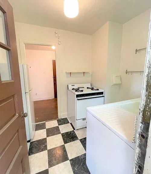 1405 Severn St #B1 — Photo 36