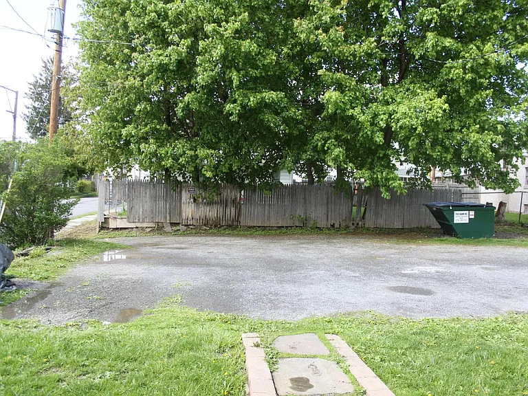 377 W 3rd St — Photo 13