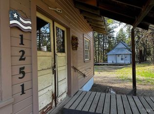 1251 & 1253 Forest Rd, Winchester, ID 83555