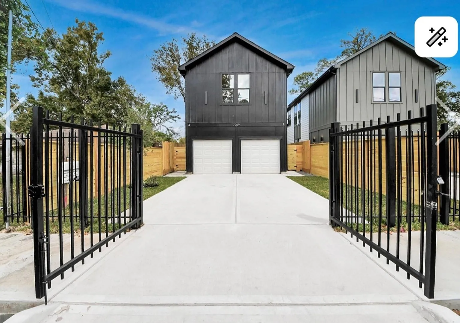 Charming 2BR Duplex in Houston — Photo 1