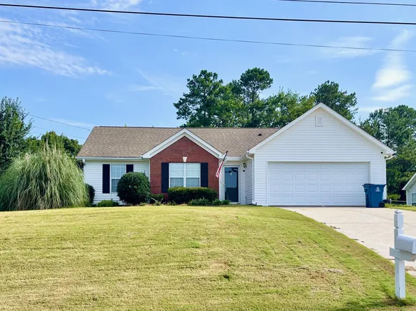 4734 Eagle Watch Dr, Flowery Branch, GA 30542