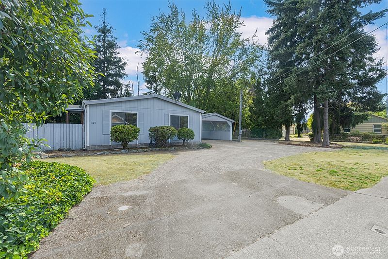 3rd image of 820 96th Street S