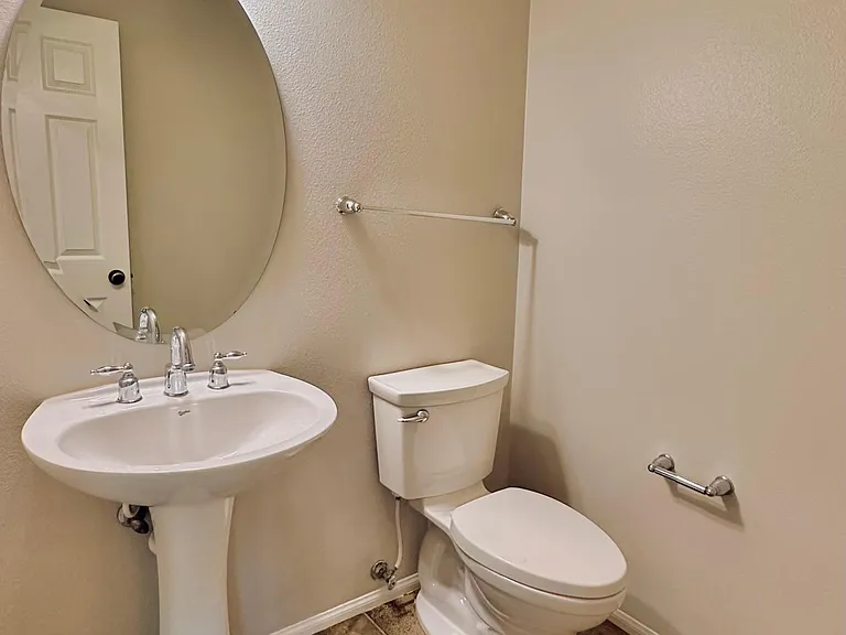 40120 Annapolis Dr — Photo 4
