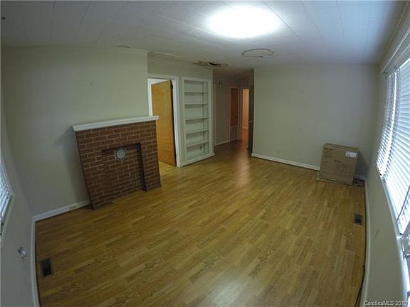 2nd image of 1446 Clearview Dr