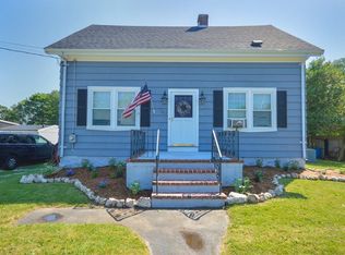 162 Sconticut Neck Rd, Fairhaven, MA 02719