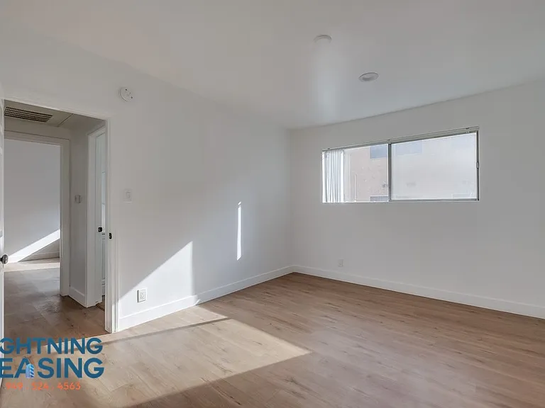5312 Corteen Pl #16 — Photo 30