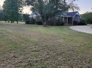 545 Walleye Dr, Russellville, AR 72802