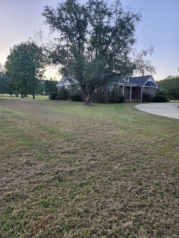 545 Walleye Dr - Property Image