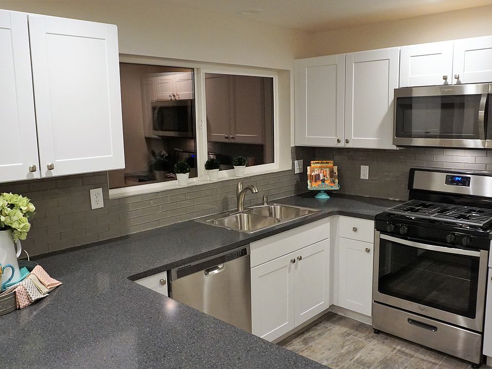Corian Solid Surface Counter
