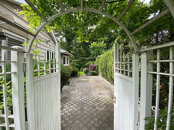 side yard