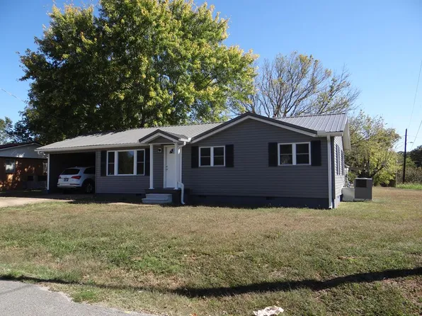 110 Reynolds St, Mc Kenzie, TN 38201